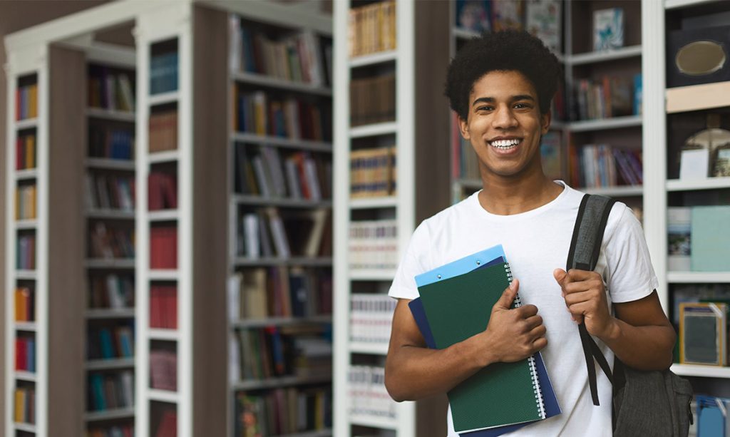 Como o estágio mantém o jovem estudando – Abres