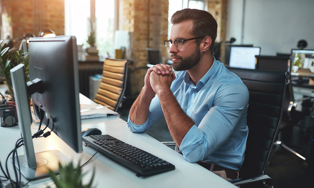 Como funciona a saída de um estagiário dentro da empresa